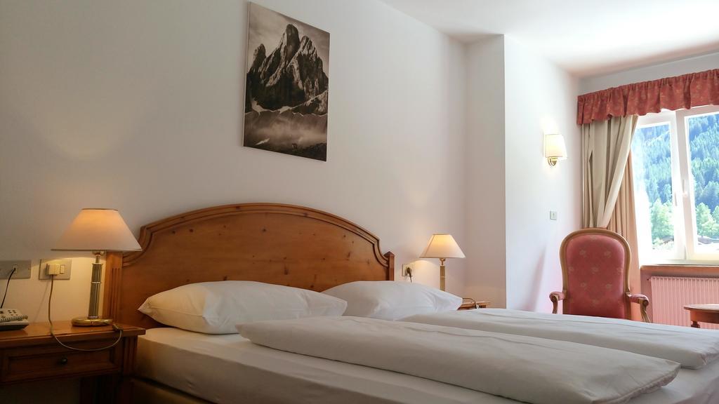 Hotel Waldheim Sexten Zewnętrze zdjęcie