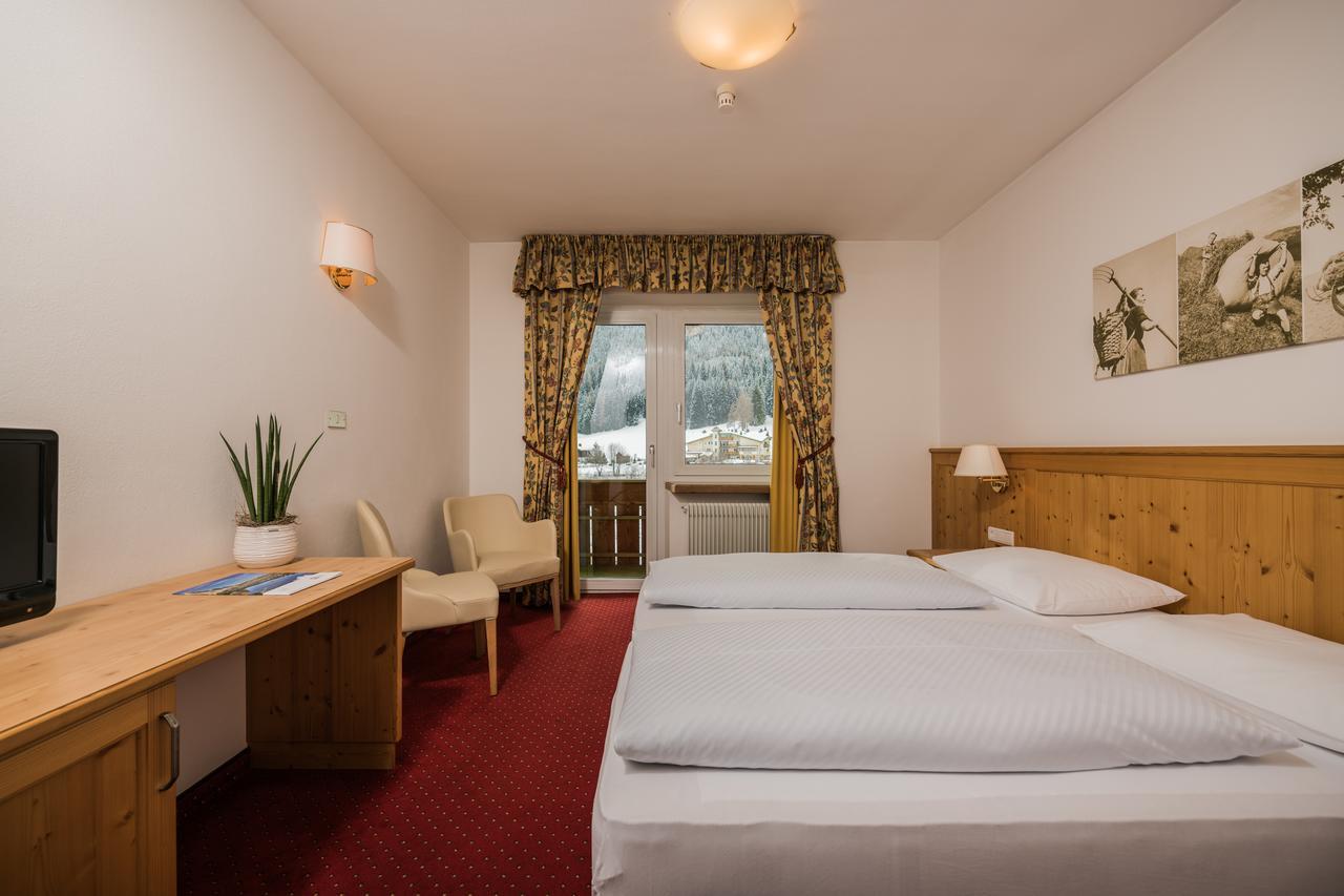 Hotel Waldheim Sexten Zewnętrze zdjęcie